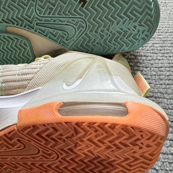 Nike Lebron Witness 6 Coconut Milk Size 9.5 Lady Basketball Running … - Picture 14 of 16